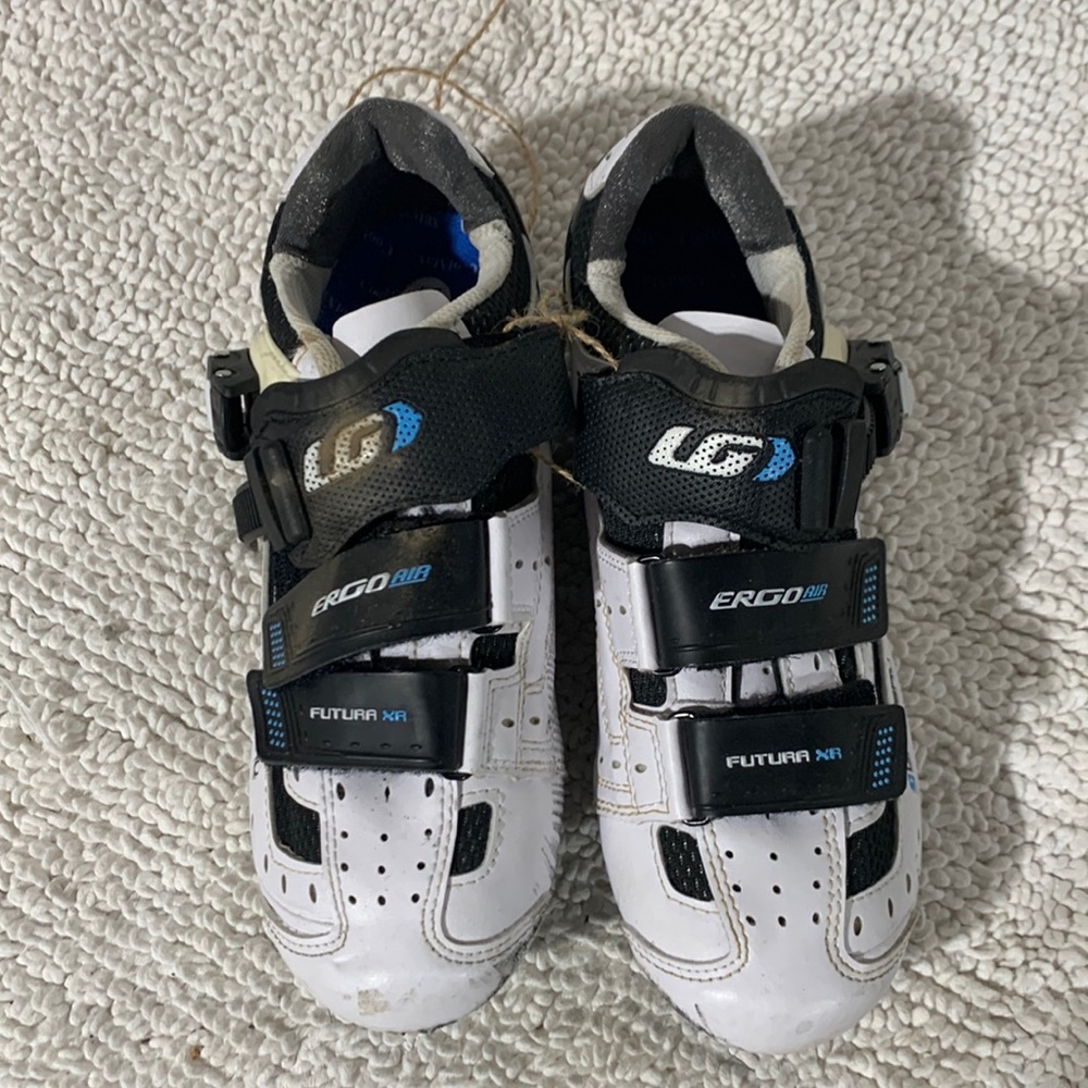 Cycling shoes
